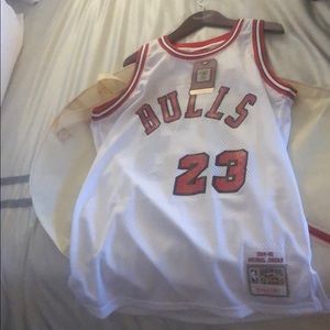 Authentic MJ bulls jersey